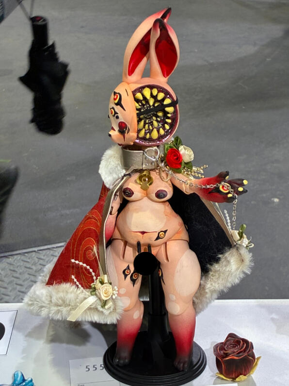 Devour Hand-painted &amp; Sculpted 1/6 BJD